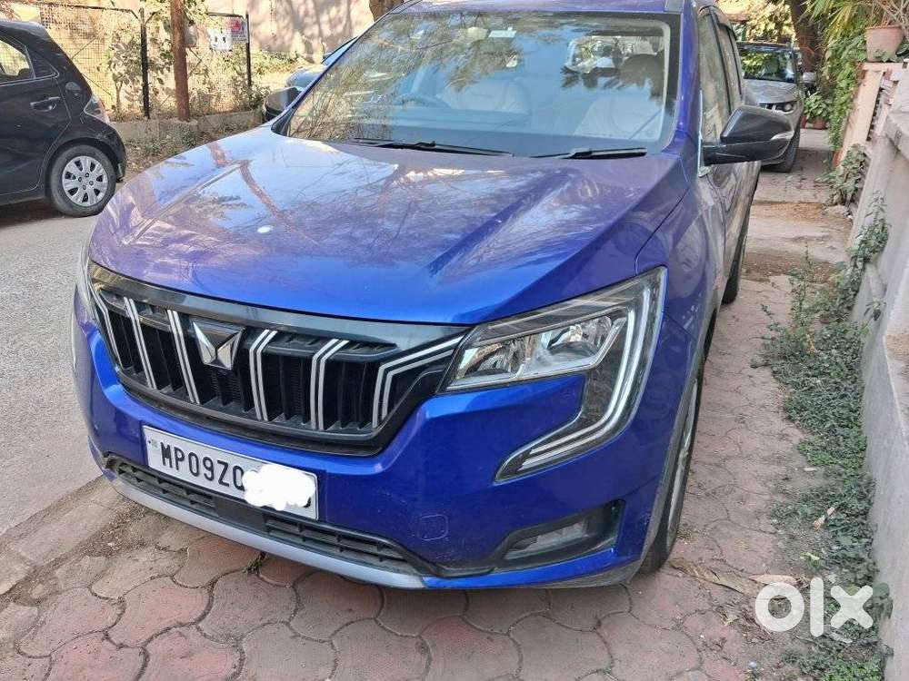Mahindra Xuv700 2.0 Ax 3 Petrol At 5 Str, 2023, Petrol