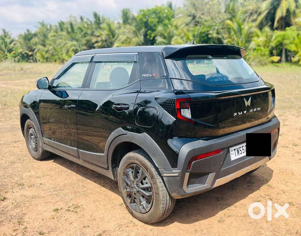 Mahindra Xuv 3xo Ax5 Pm Mt, 2025, Petrol