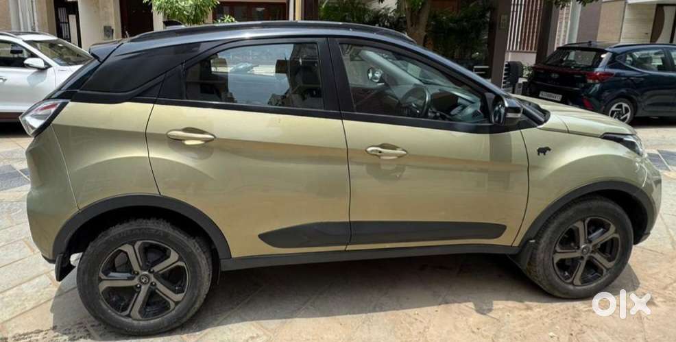 Tata Nexon 1.2 Revotron Xza Plus, 2022, Petrol