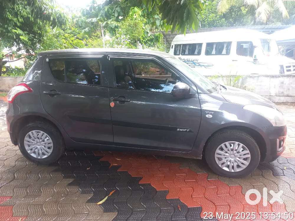 Maruti Suzuki Swift 2017 Petrol 58000 Km Driven