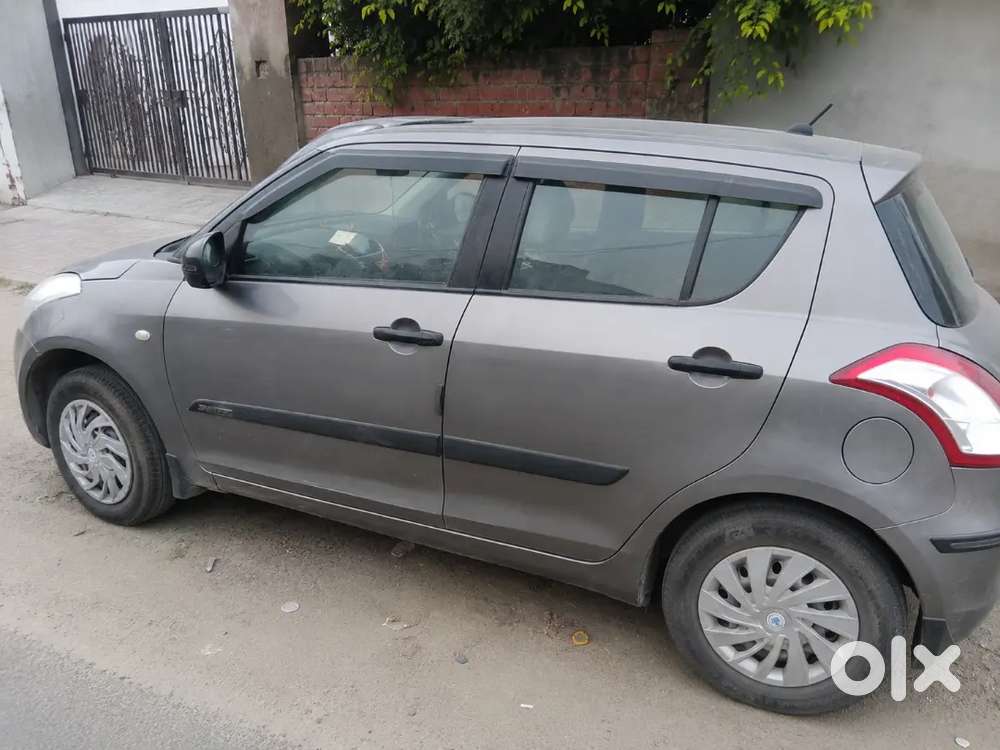 Maruti Suzuki Swift 2016 Variant Vxi Petrol Cng