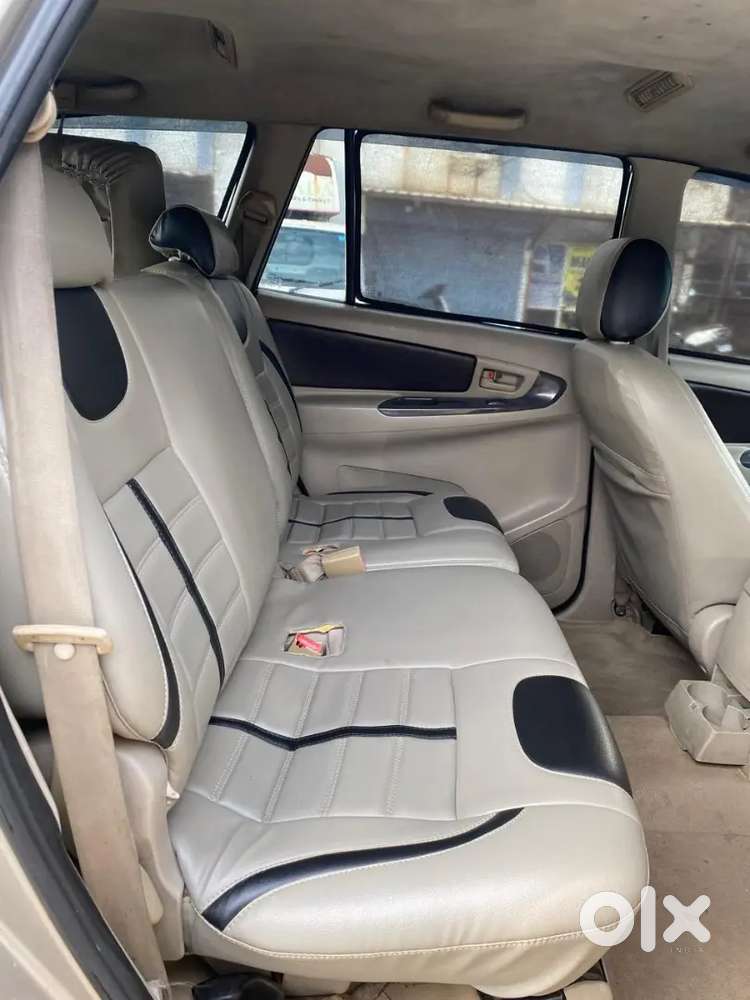 Toyota Innova 2010 Diesel 225000 Km Driven