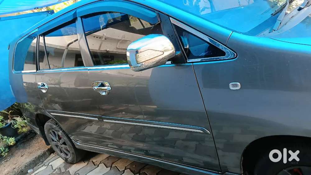 Toyota Innova G4 8 Seater 2012 Model