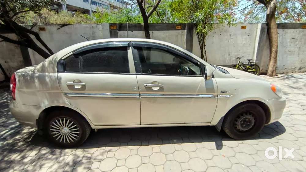 Hyundai Verna 2010 Petrol 80000 Km Driven