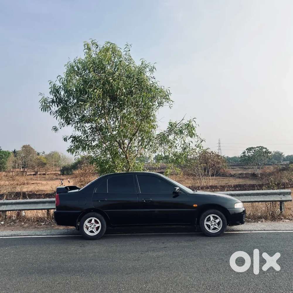 Mitsubishi Lancer 2001