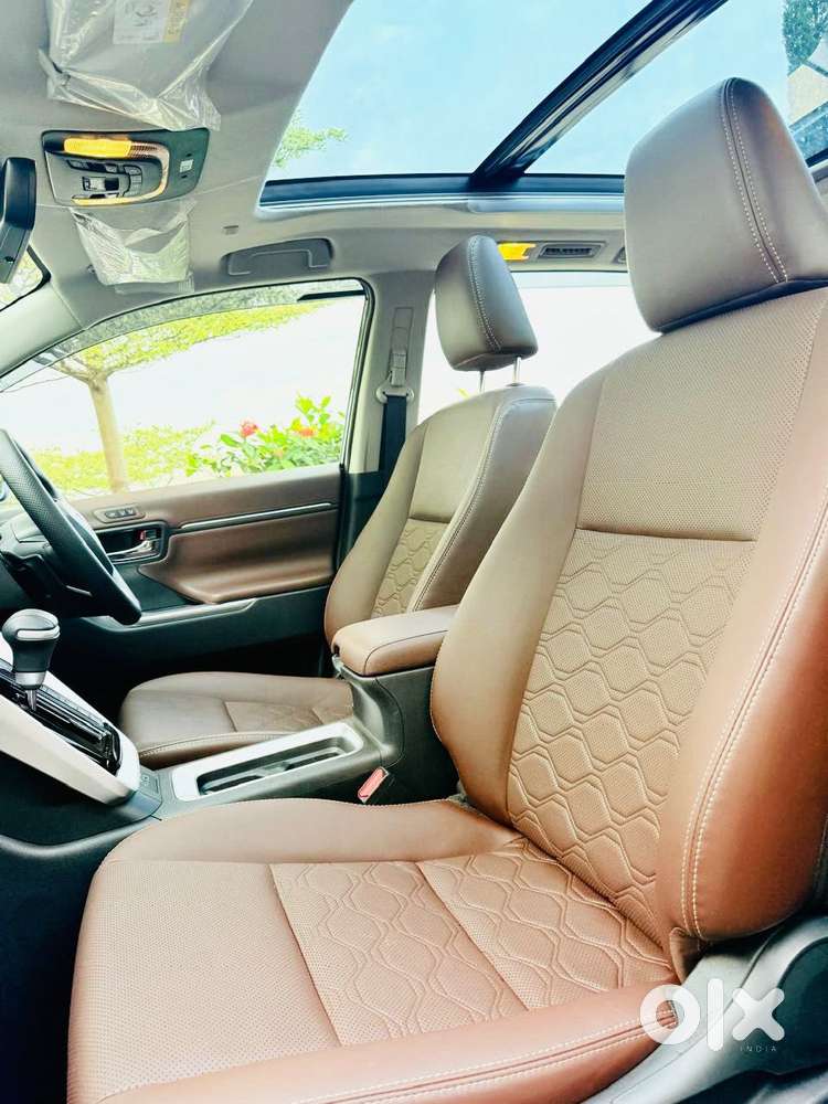Toyota Innova Hycross 2.0 Zx (o) Hybrid 7 Str, 2024, Cng & Hybrids