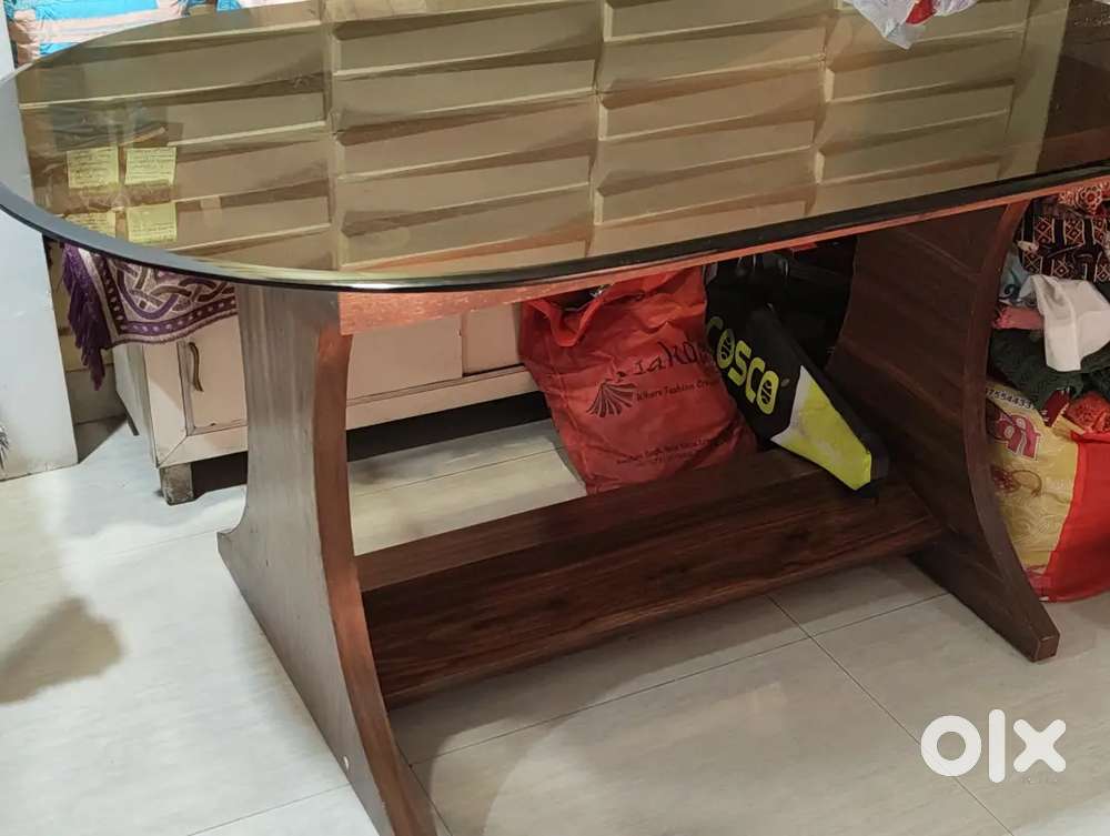 Dining Table with glass