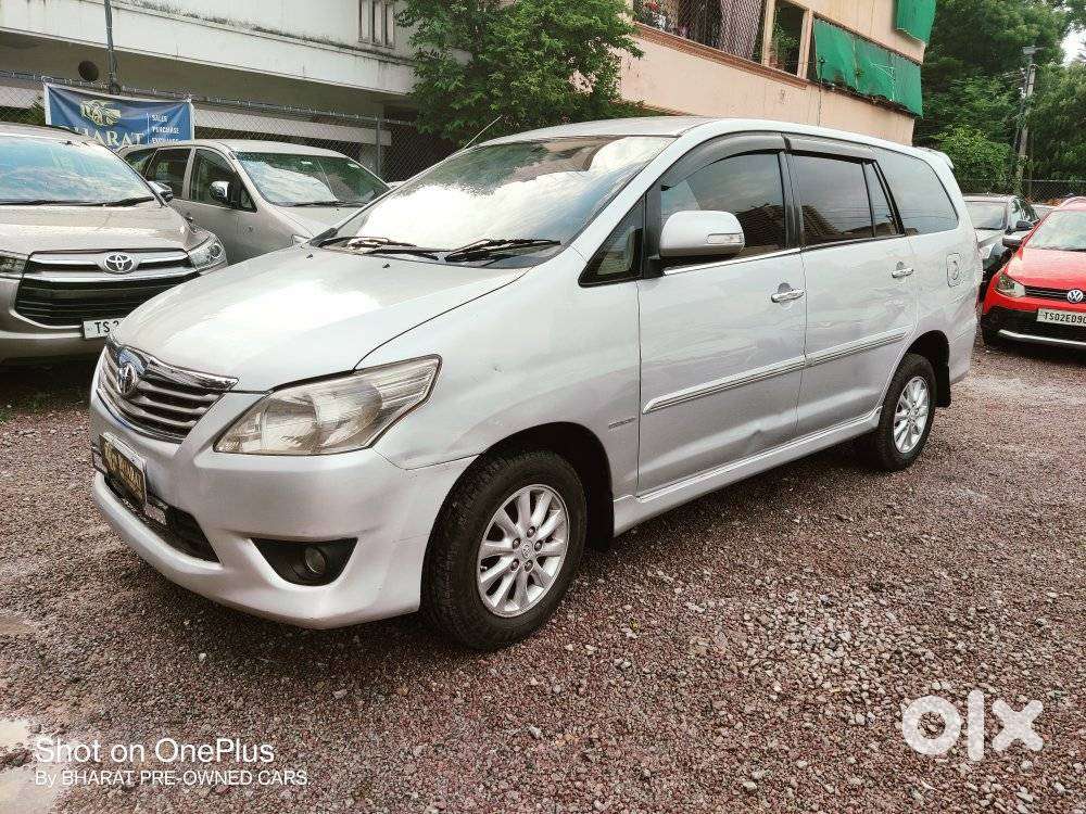 Toyota Innova 2.5 V 7 Str, 2012, Diesel