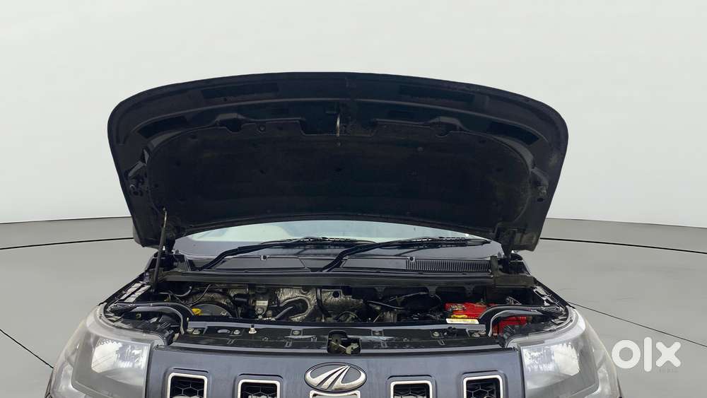 Mahindra Tuv 300 T10 Amt, 2018, Diesel