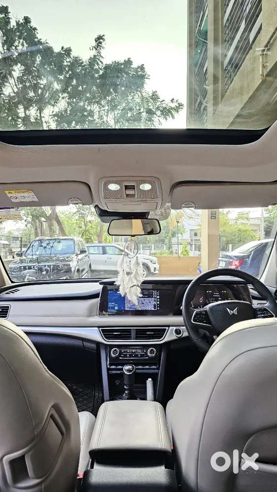 Mahindra Xuv700 Ax 7 Diesel Manual