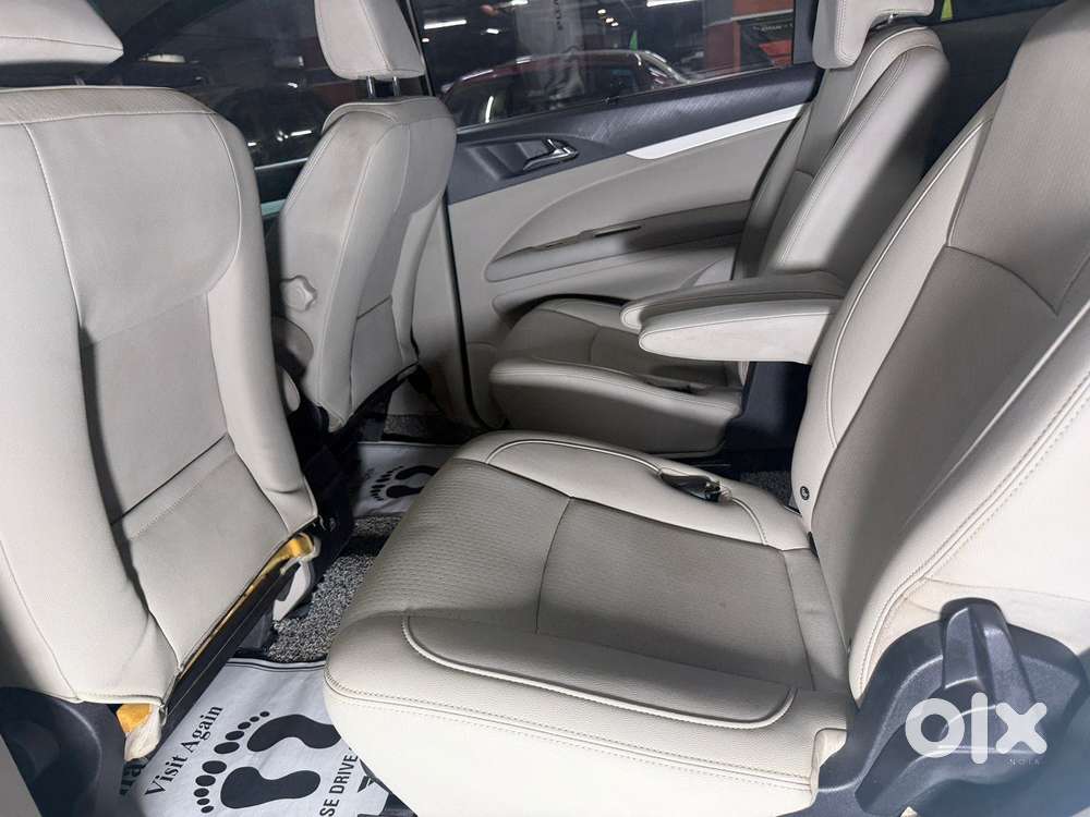Mahindra Marazzo M8, 2018, Diesel