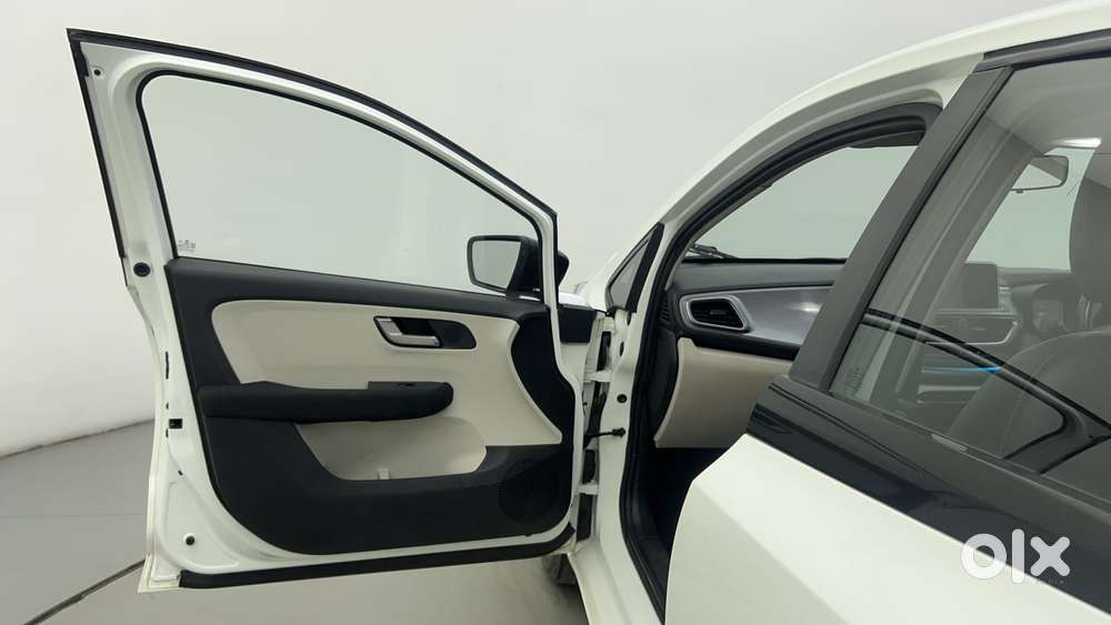 Tata Altroz Xza Petrol, 2024, Petrol