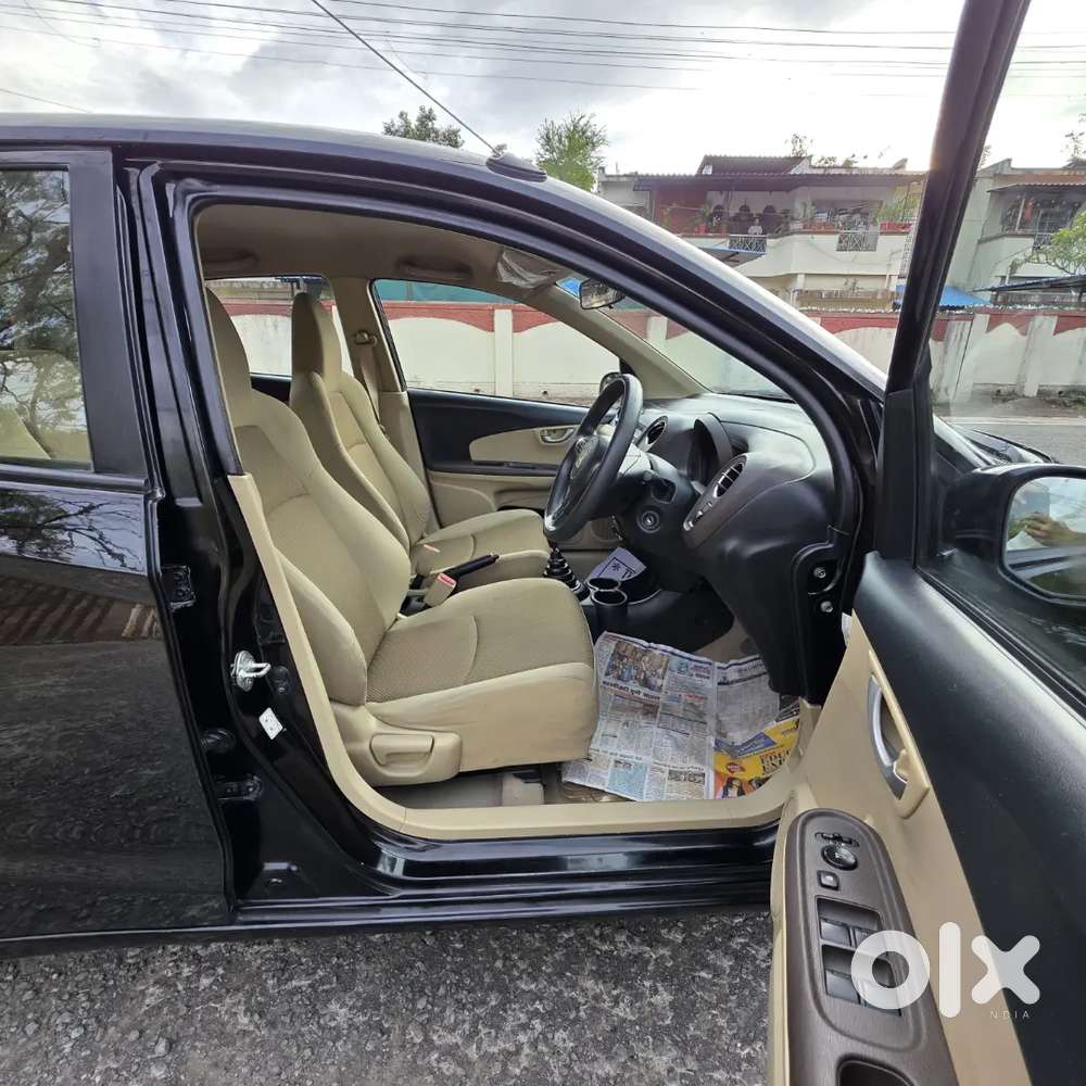 Honda Brio Vx 2016 Petrol Top Variant.