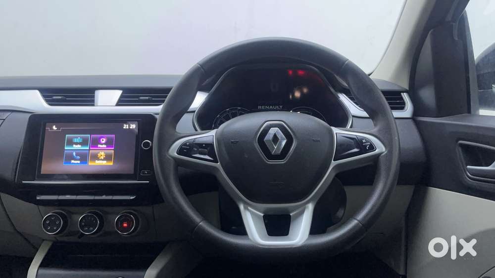 Renault Triber Rxz, 2022, Petrol