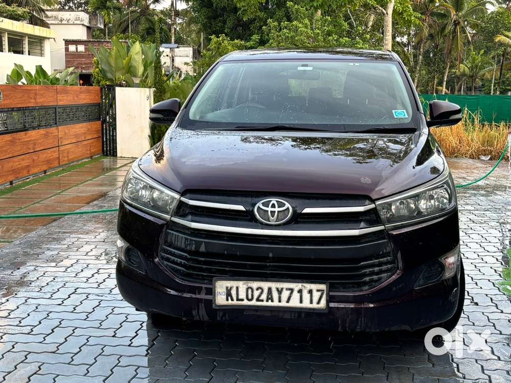 Toyota Innova Crysta 2.4gx Mt 8 Str - 2016 | First Owner