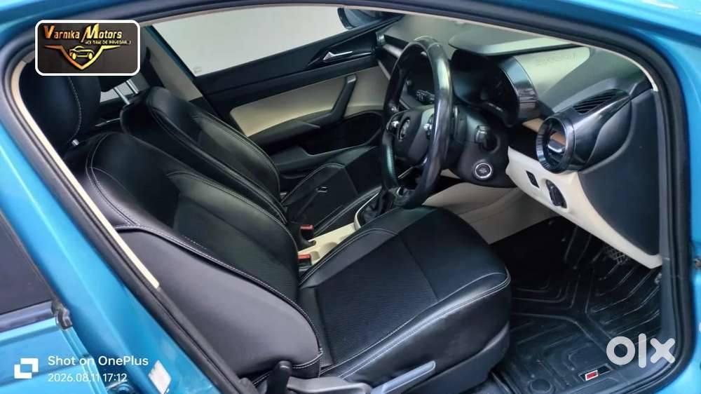 Skoda Slavia Ambition 1.0l Tsi At, 2022, Petrol