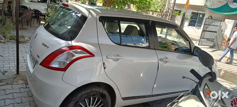 Maruti Suzuki Swift 2017 Petrol 70000 Km Driven