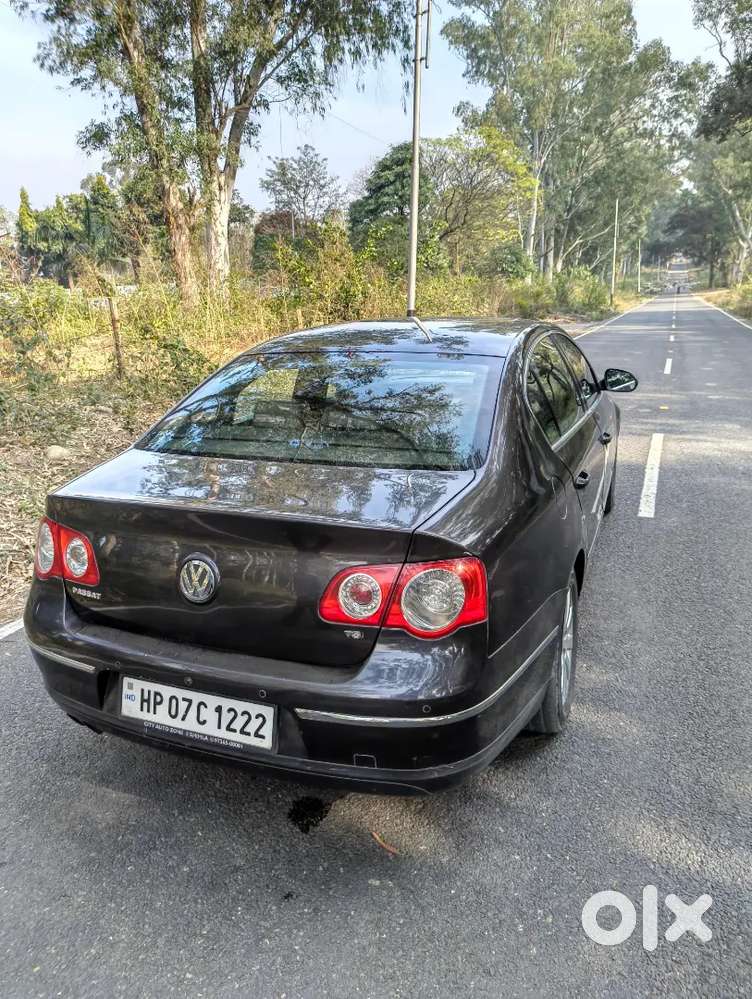 Volkswagen Passat 2010 Petrol 132000 Km Driven