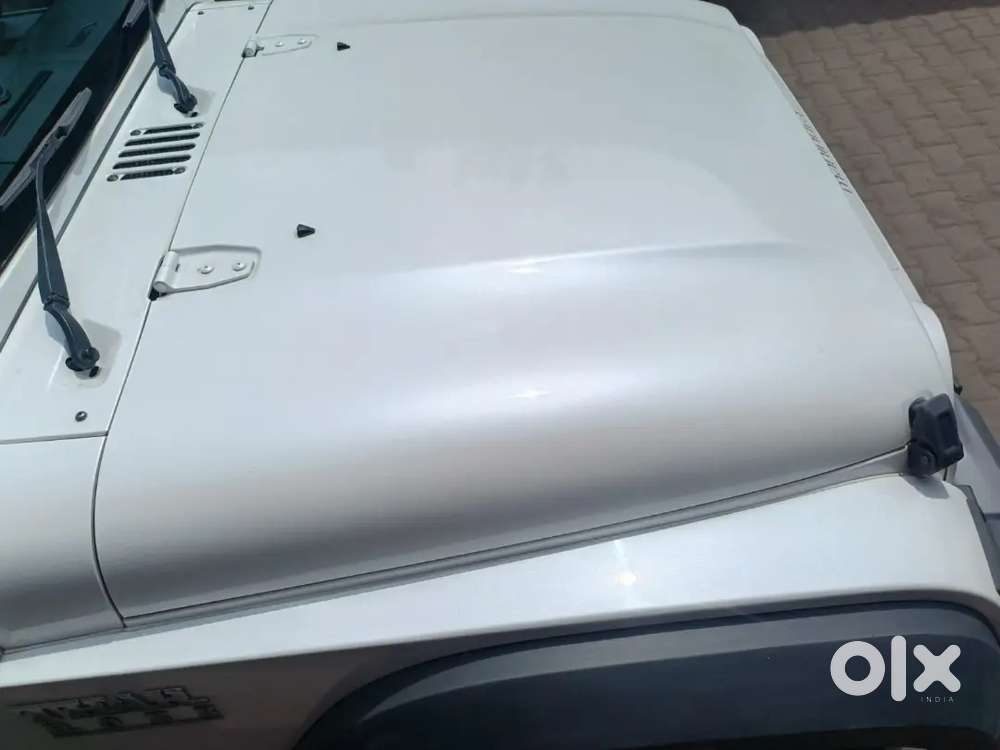 Mahindra Thar Roxx 2025 Petrol 7000 Km Driven With Genuine Alloys