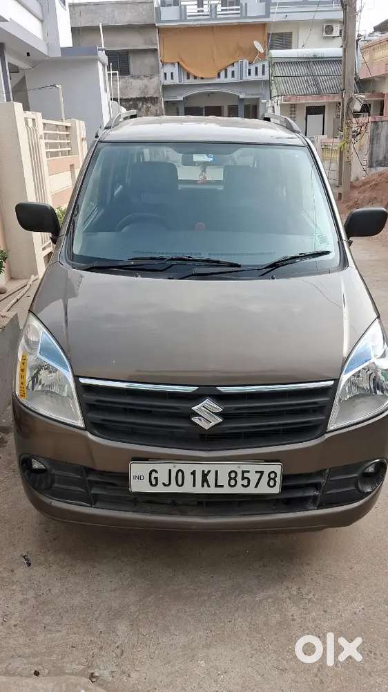Wagon R 2011 Lxi Petrol,brown Colour