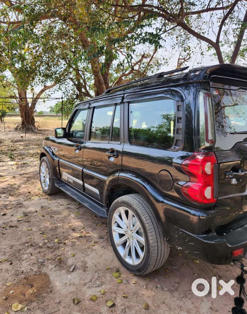 Mahindra Scorpio Classic 2.2 S 11 Mt 7 Str, 2023, Diesel