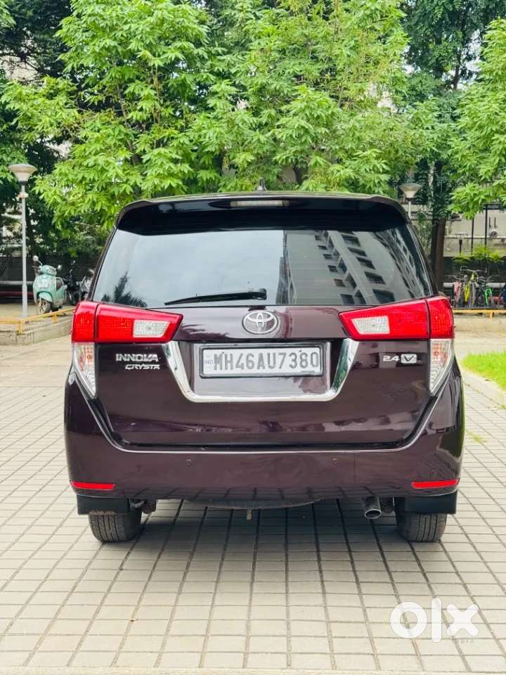 Toyota Innova Crysta 2.4 V 7 Str, 2016, Diesel