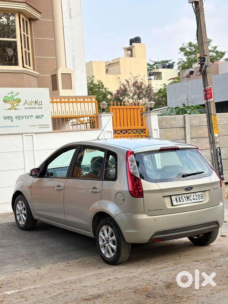 Ford Figo 2010-2012 Petrol Titanium, 2012, Petrol