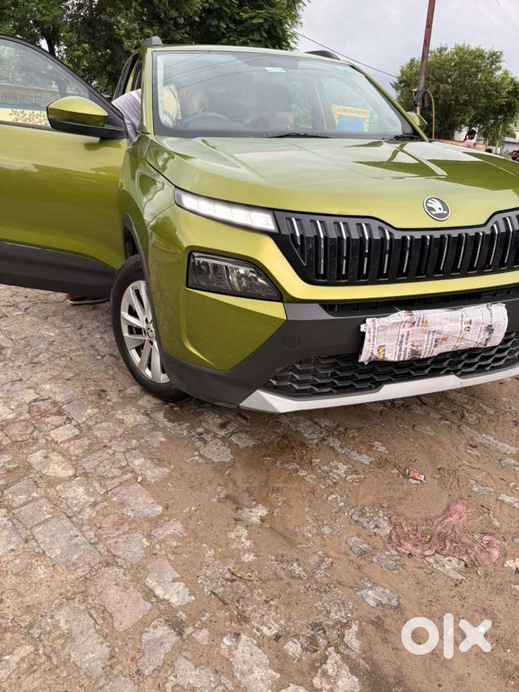 Skoda Kylaq Petrol Signature 2025