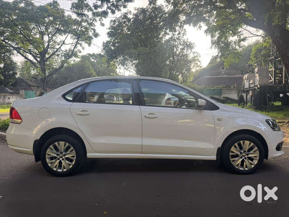 Volkswagen Vento 1.2 Tsi Highline At, 2015, Petrol