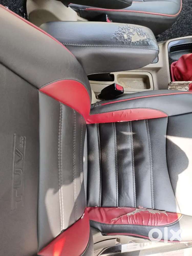 Mahindra Tuv 300 2017