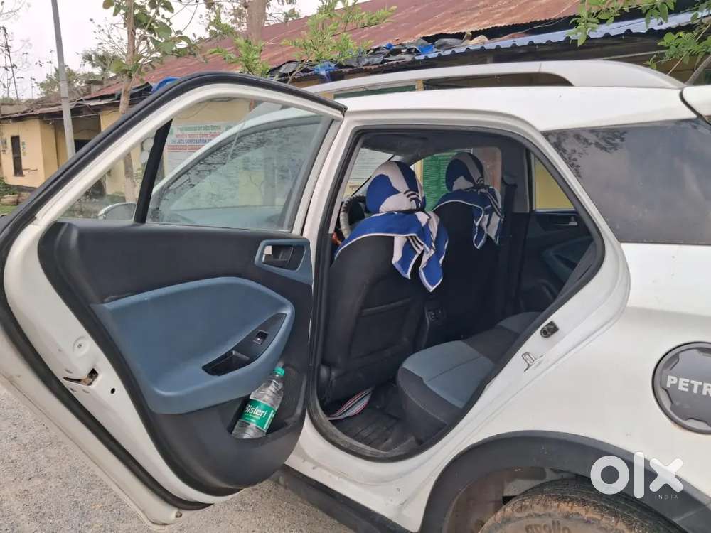 Hyundai I20 Active 2018 Petrol 74000 Km Driven With Single Hand Use