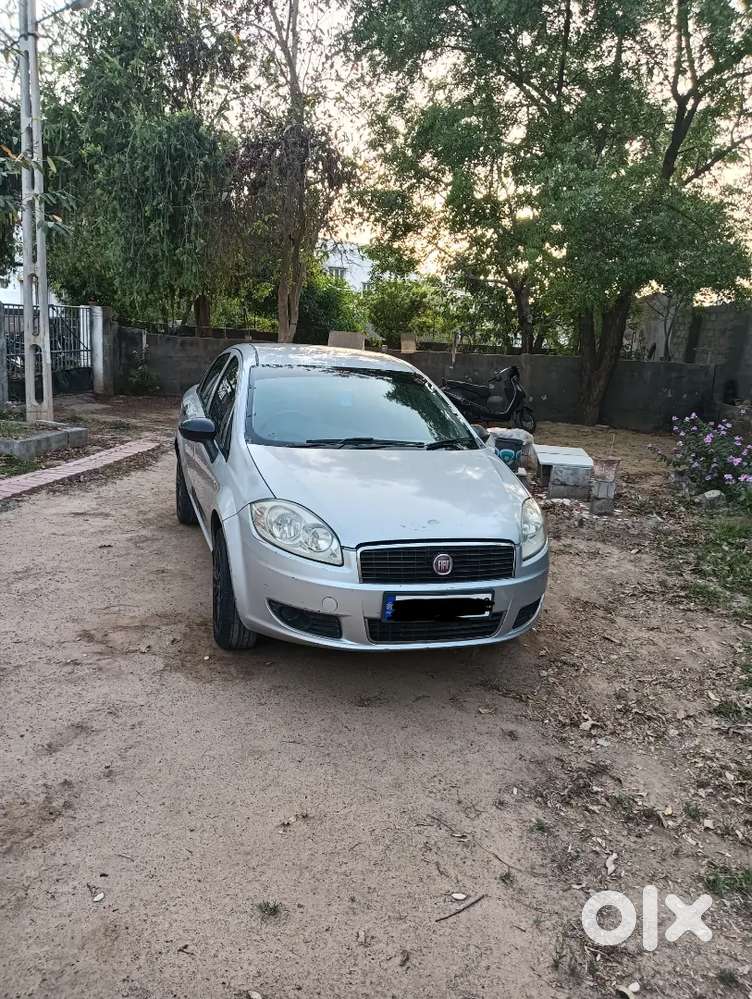 Fiat Linea 2010 Petrol 40230 Km Driven
