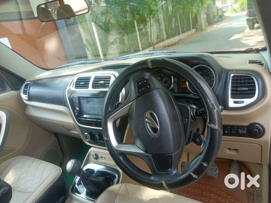 Mahindra Tuv 300 T10 Amt Dual Tone, 2018, Diesel