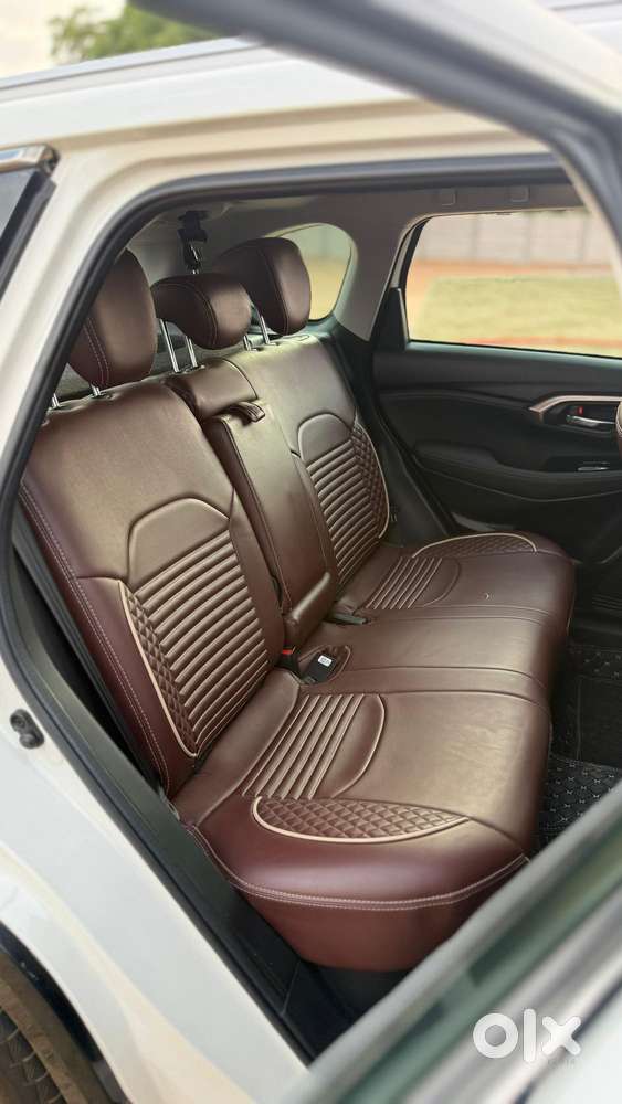 Maruti Suzuki Grand Vitara 1.5 Zeta Plus Intelligent Hybrid Ecvt, 20..