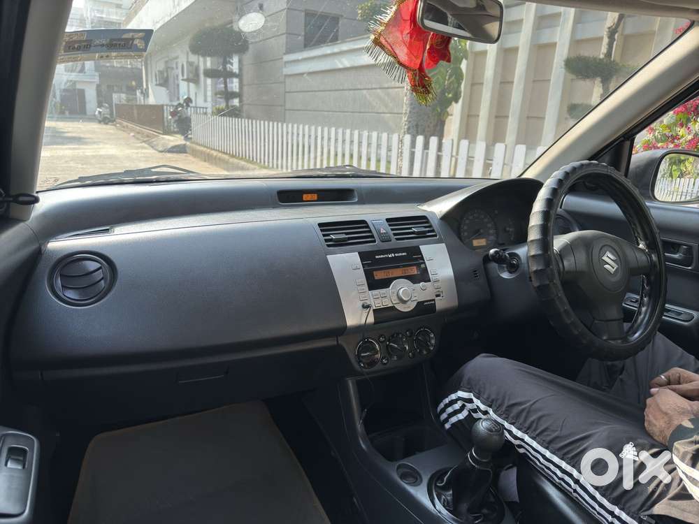 Maruti Suzuki Swift Dzire 1.3 Lxi, 2011, Petrol