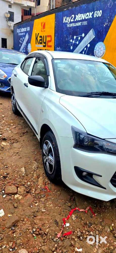 Maruti Suzuki Dzire 1.2 Vxi Cng, 2025, Cng & Hybrids
