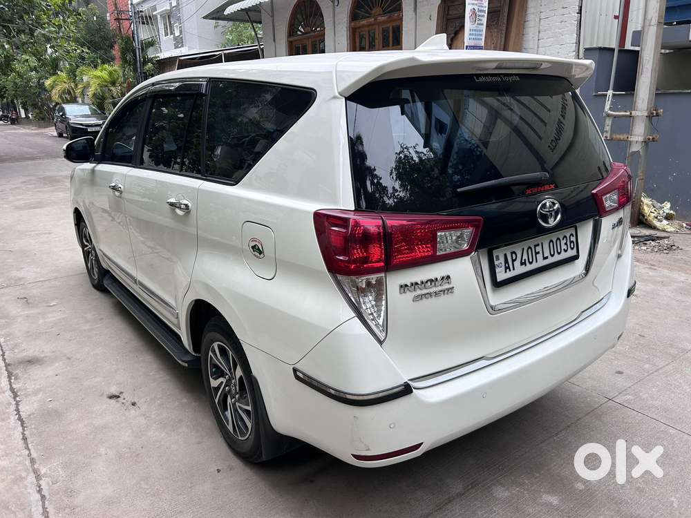 Toyota Innova Crysta 2.4 G Mt 7 Str, 2025, Diesel