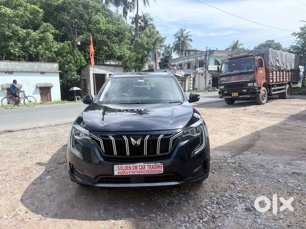 Mahindra Xuv700 2.0 Ax 5 Petrol Mt 7 Str, 2022, Petrol