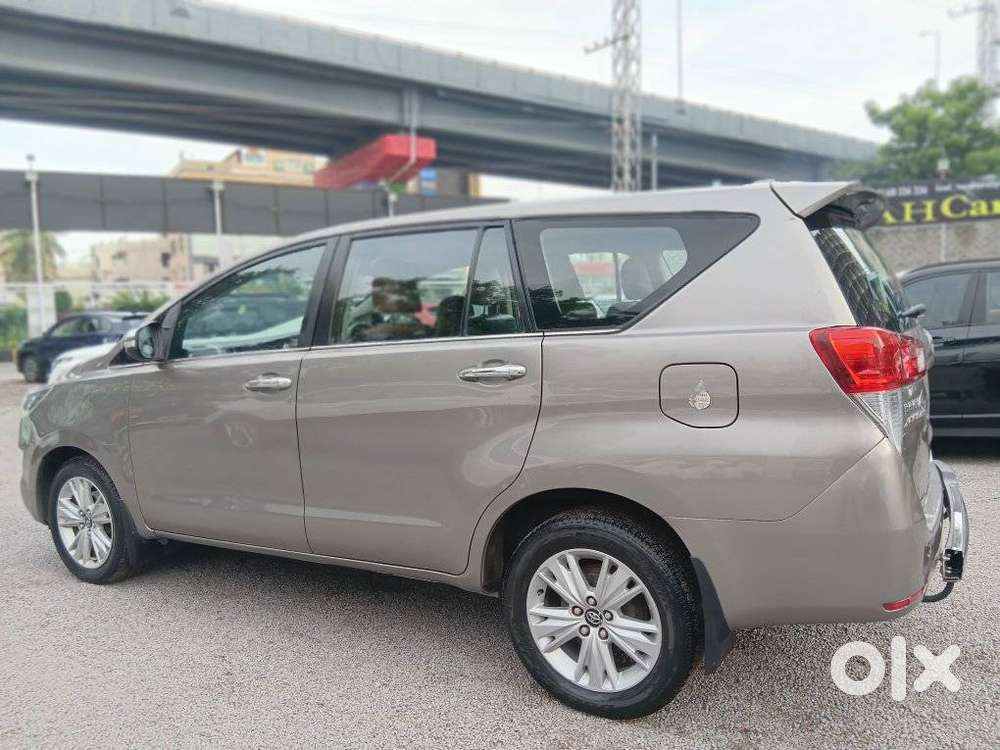Toyota Innova Crysta 2.8z Automatic, 2016, Diesel