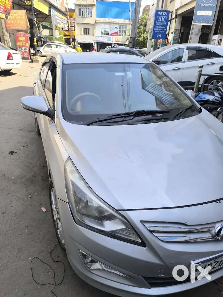 Hyundai Verna 2015 Petrol 80000 Km Driven