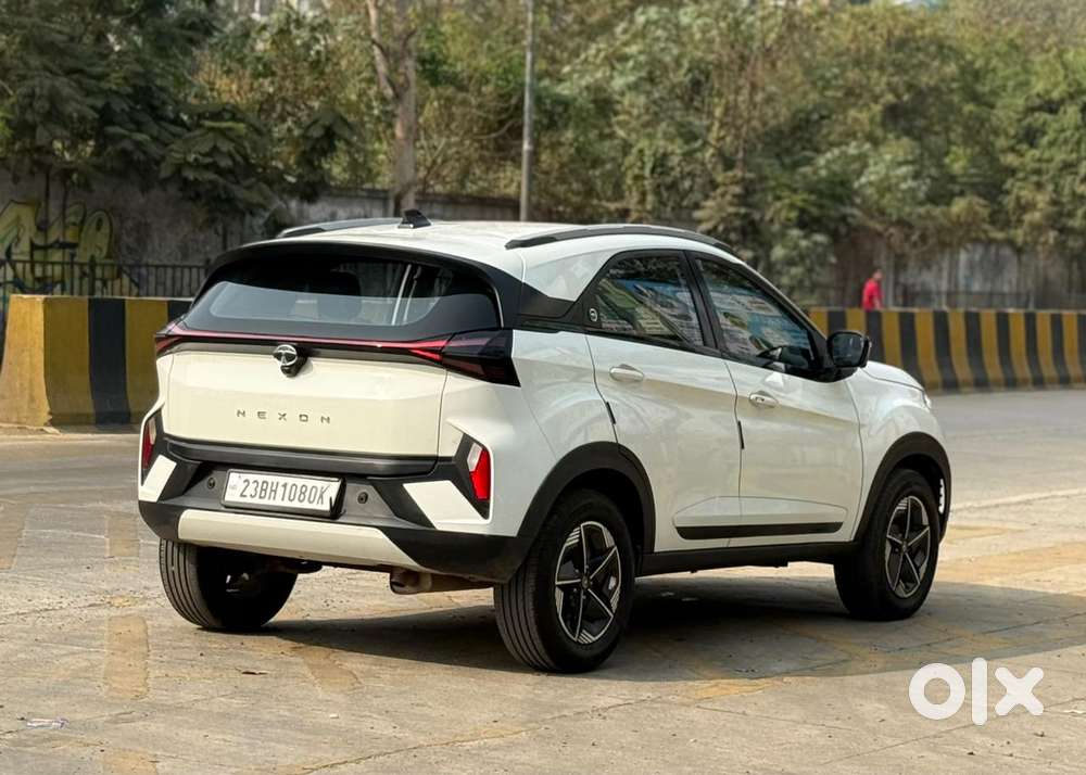 Tata Nexon, 2023, Petrol