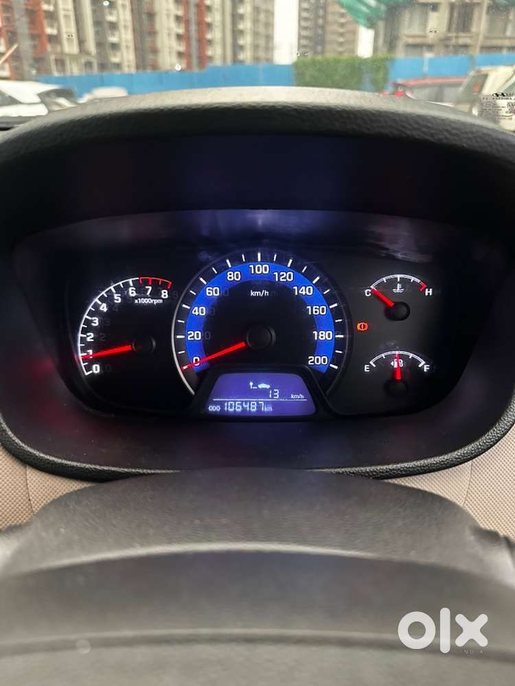 Hyundai Xcent Petrol 2015