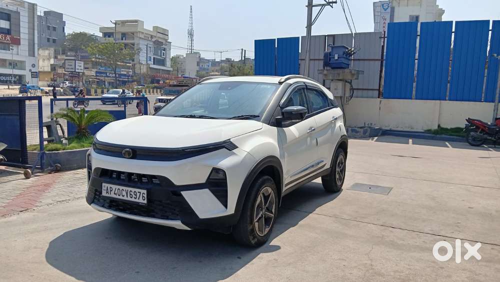 Tata Nexon 1.2 Revotron Xza Plus, 2024, Petrol