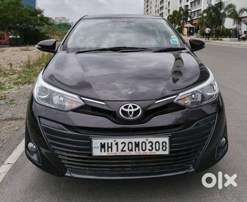 Toyota Yaris V Cvt, 2018, Petrol