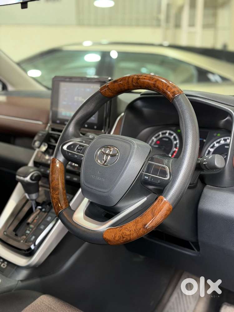 Toyota Innova Hycross 2.0 Gx 8 Str, 2024, Petrol