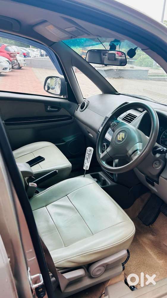 Maruti Suzuki Sx4 Vxi Bsiv, 2011, Petrol