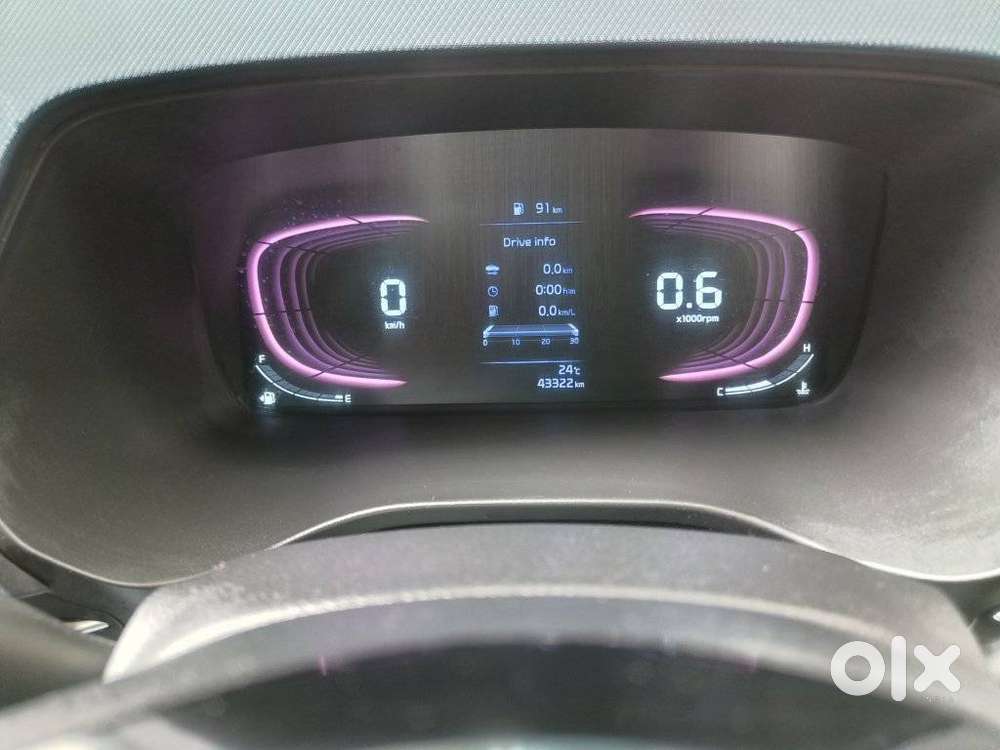 Kia Carens G1.5 6mt Gravity, 2024, Petrol
