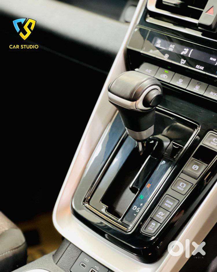 Toyota Innova Hycross 2.0 Vx Hybrid 7 Str, 2023