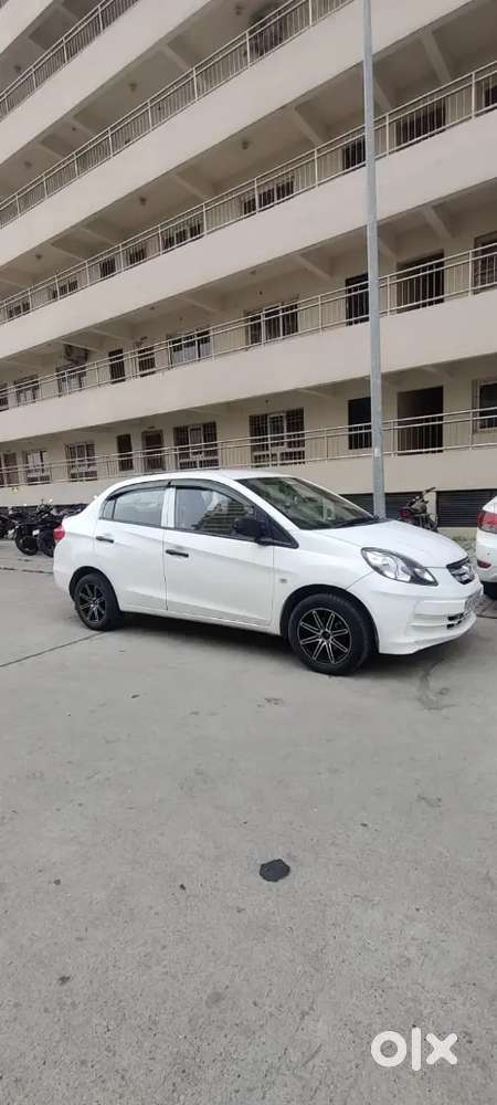 Honda Amaze 2016 Petrol Well Maintained