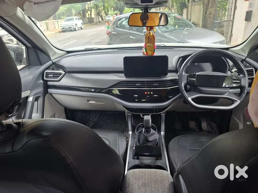 Tata Safari Pure X Diesel 2025 Manual